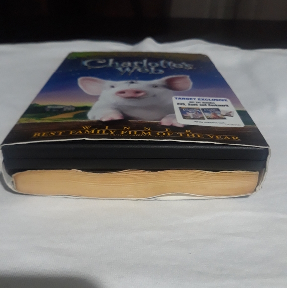 Charlotte’s Web DVD & Book Set with Slipcover - Picture 9 of 10